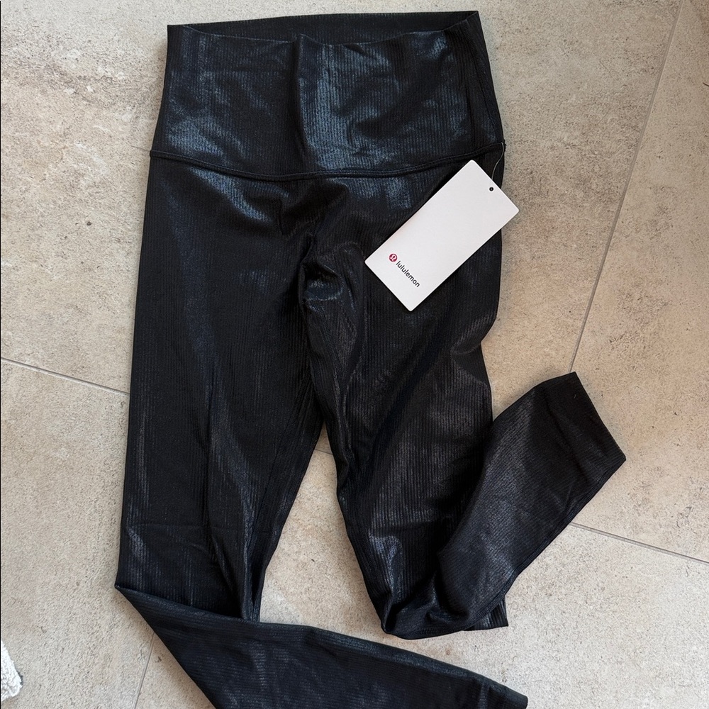 lululemon athletica Black Textured High-Rise Leggings - Picture 5 of 5